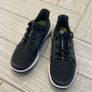 Men’s size 7 puma grip golf shoes